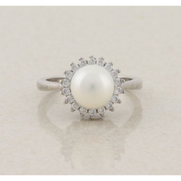 Sterling Silver Freshwater Pearl and Cubic Zirconia Halo Ring Size 7 - Picture 1 of 8
